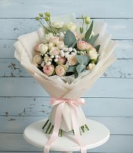 Букет цветов из:  Розы и Лизиантусы в Мценске