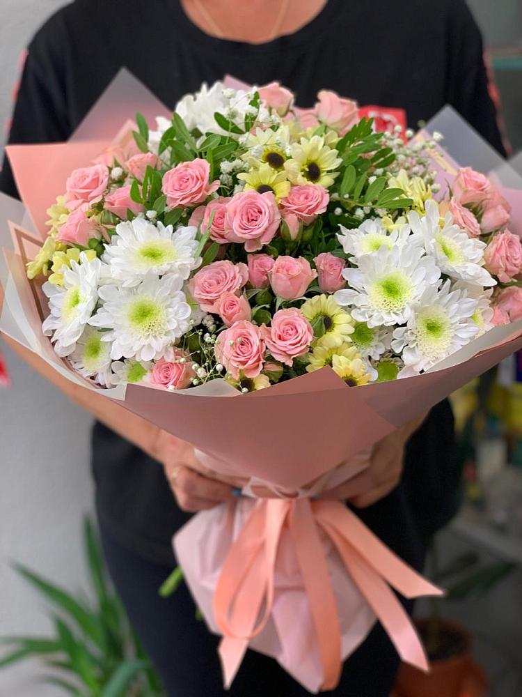 Букет цветов из: Розы и Хризантемы в Мценске