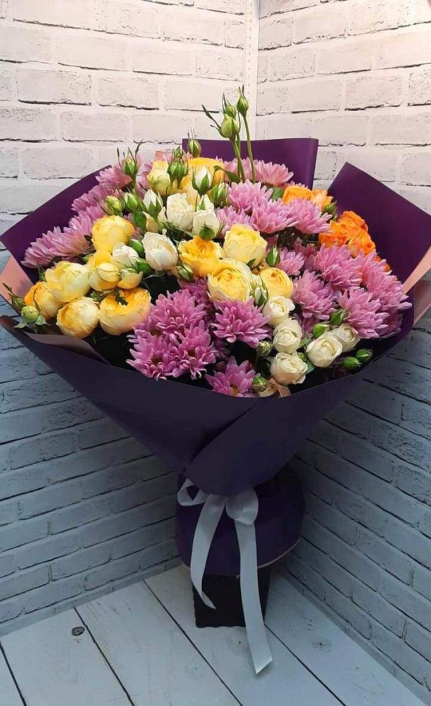Букет цветов из: Хризантемы и Розы в Мценске