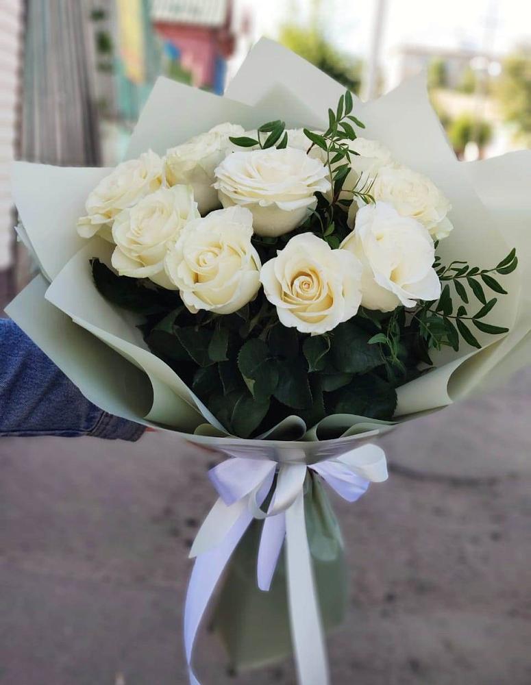Букет Белые розы Проуд в Мценске