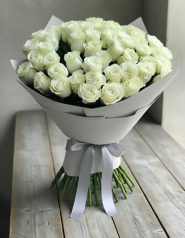 Букет 35 Белых роз в Мценске