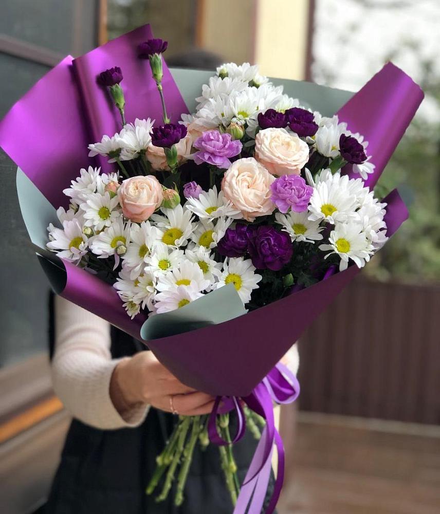 Букет цветов из: Хризантемы, Гвоздики и Розы в Мценске