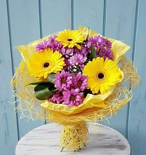 Букет цветов из:  Хризантемы и Герберы в Мценске