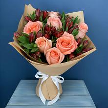 Букет цветов из:  Розы и Альстромерии в Мценске