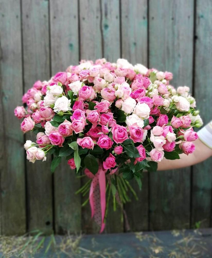 Букет Розовые кустовые розы Натали и Лав Лидия в Мценске