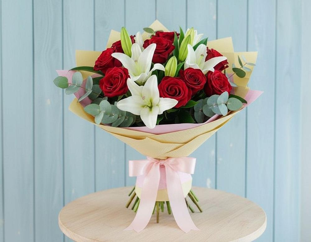 Букет цветов из: Лилии и Розы в Мценске